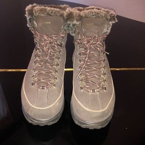 Skechers shape up boots size 7